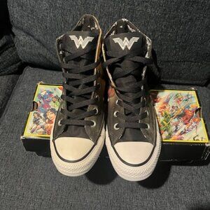 Converse wonder woman size 7
